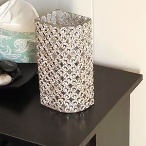 Shiny Curved Vase